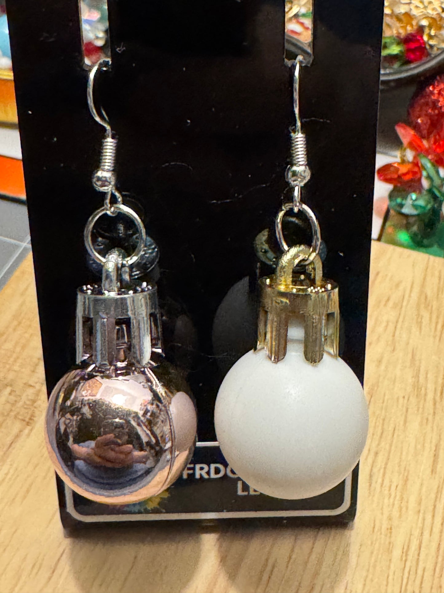 Pink and white ornament earrings 