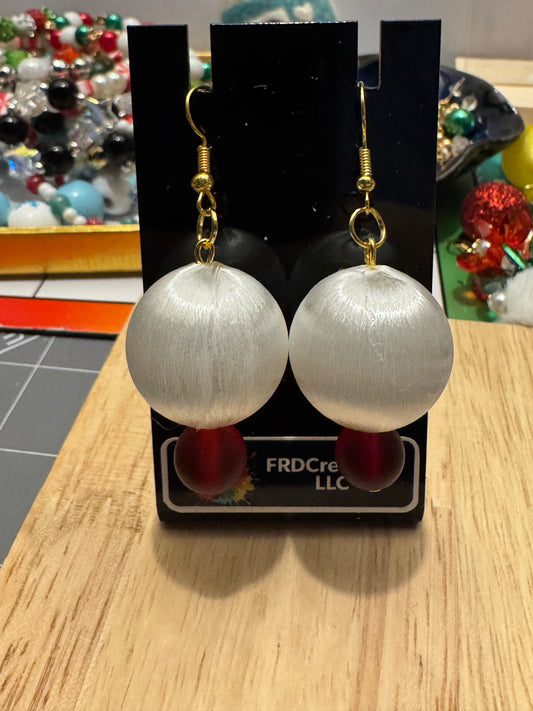 White silk ornament earrings 