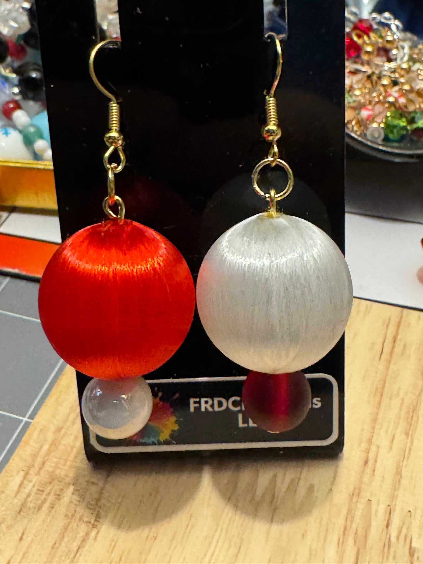 White and red silk ornament earrings 