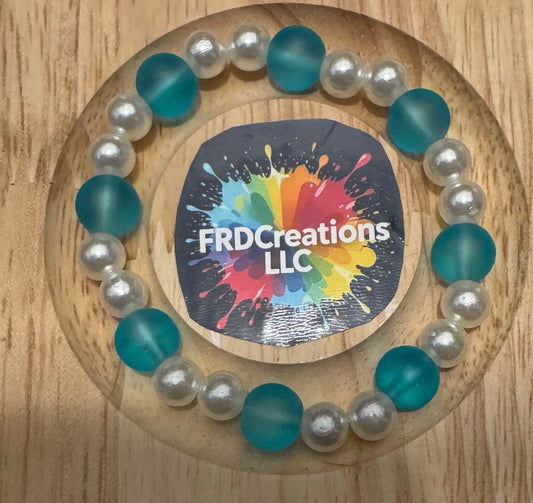 Sea Glass and Acrylic Pearl Bracelet 