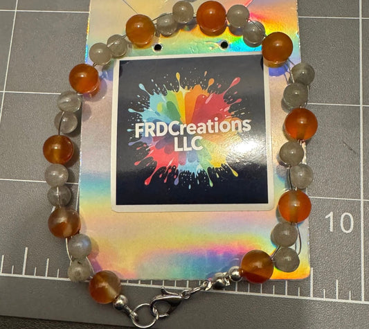 Carnelian and labradorite Beaded bracelet on a card