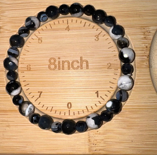 Black and white fire agate bracelet 